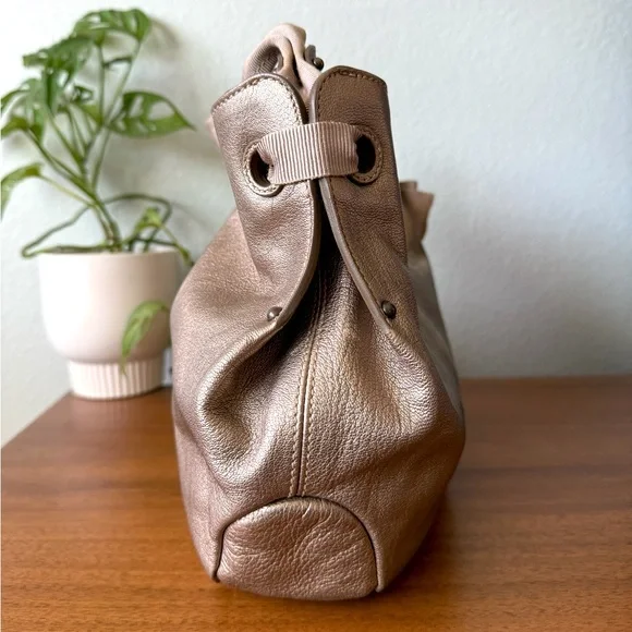 ♦️SOLD♦️ Salvatore Ferragamo Metallic Gold Beige Leather Bow Hobo Bronze Bag - Picture 6 of 16